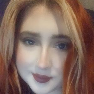 Meet your Posher, Caitlin